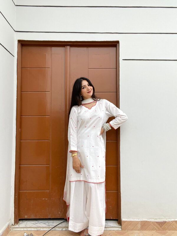 Red Heart - Image 4